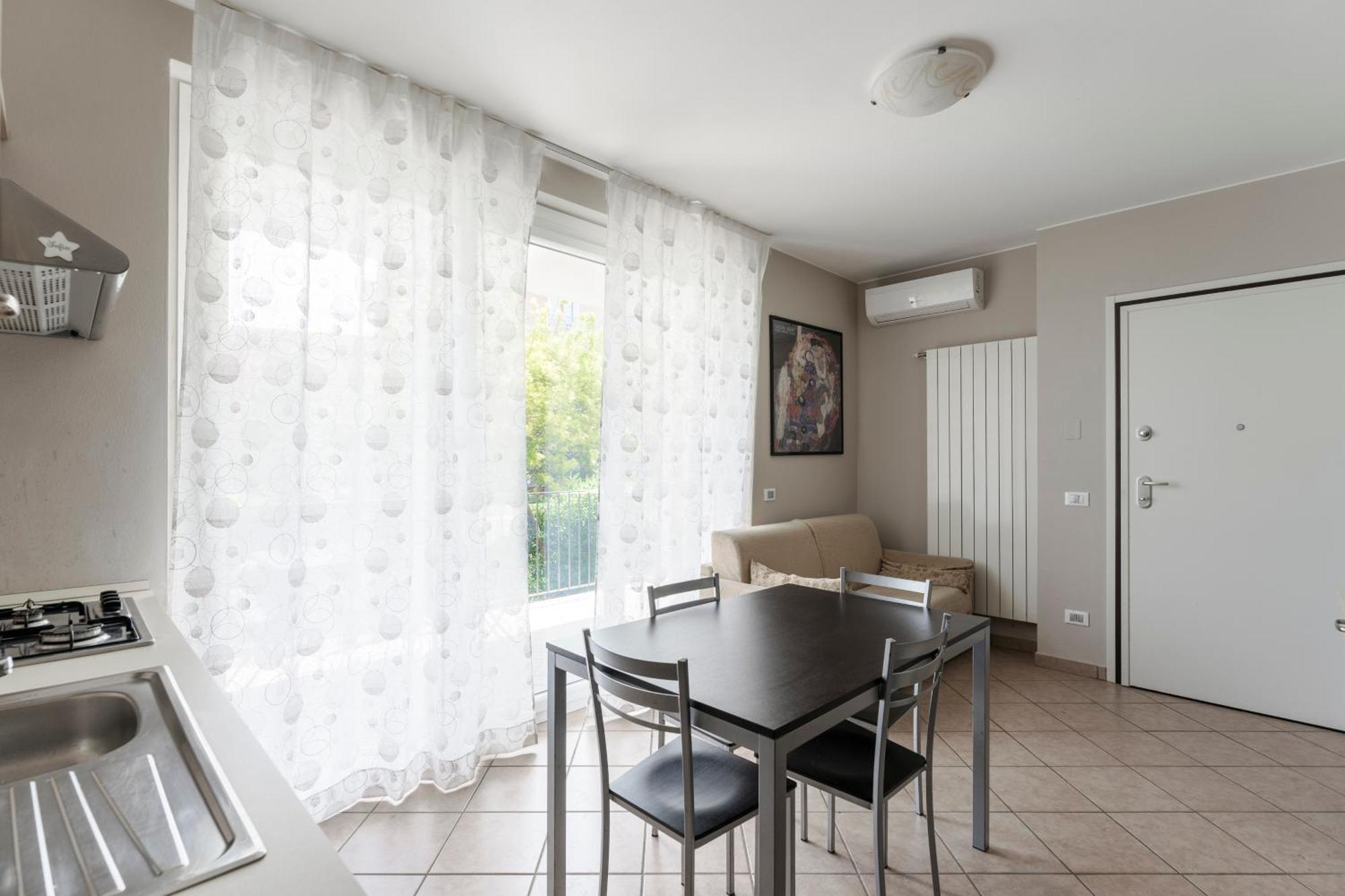 Matteotti Apartments 代森扎诺-德尔加达 外观 照片